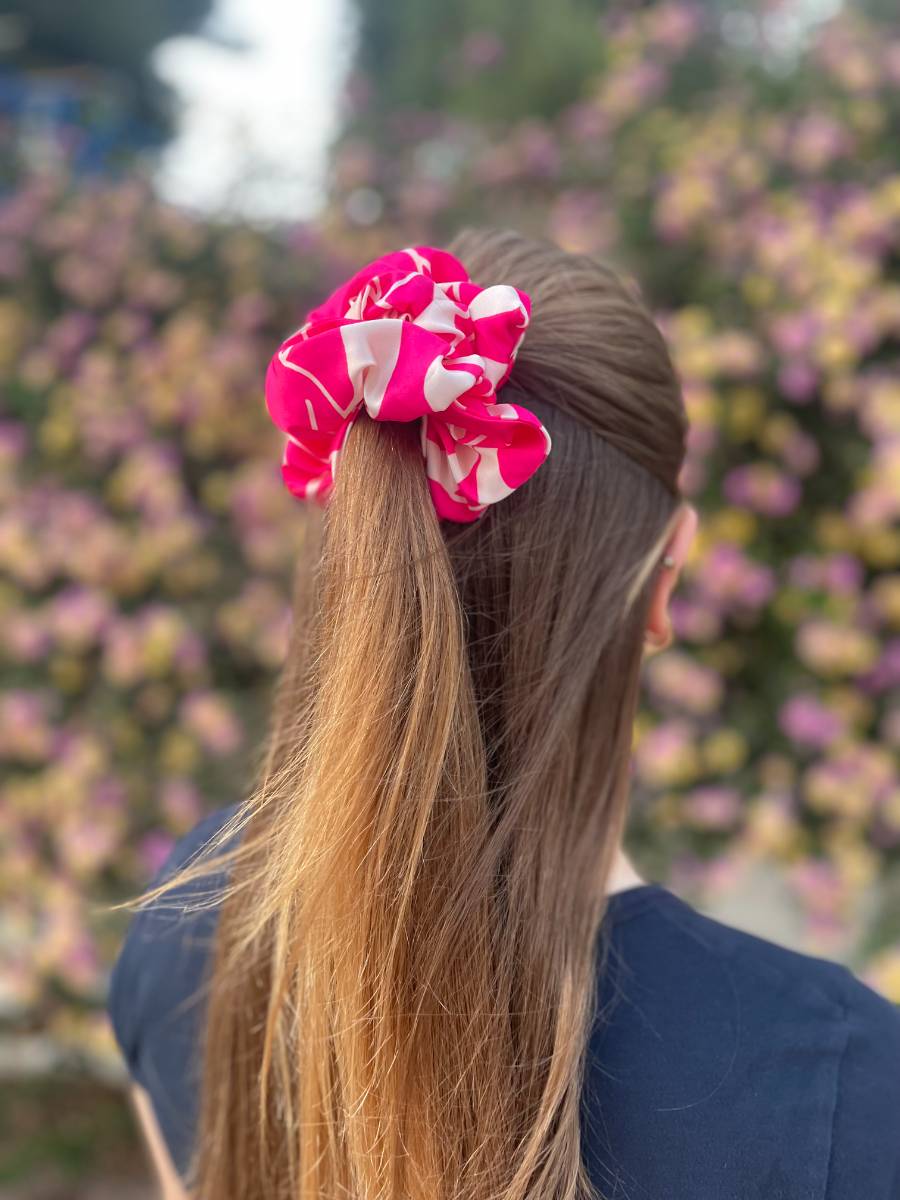 Fuchsia Bloom Medium Scrunchie