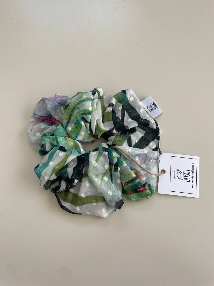 Secret Garden Medium Scrunchie