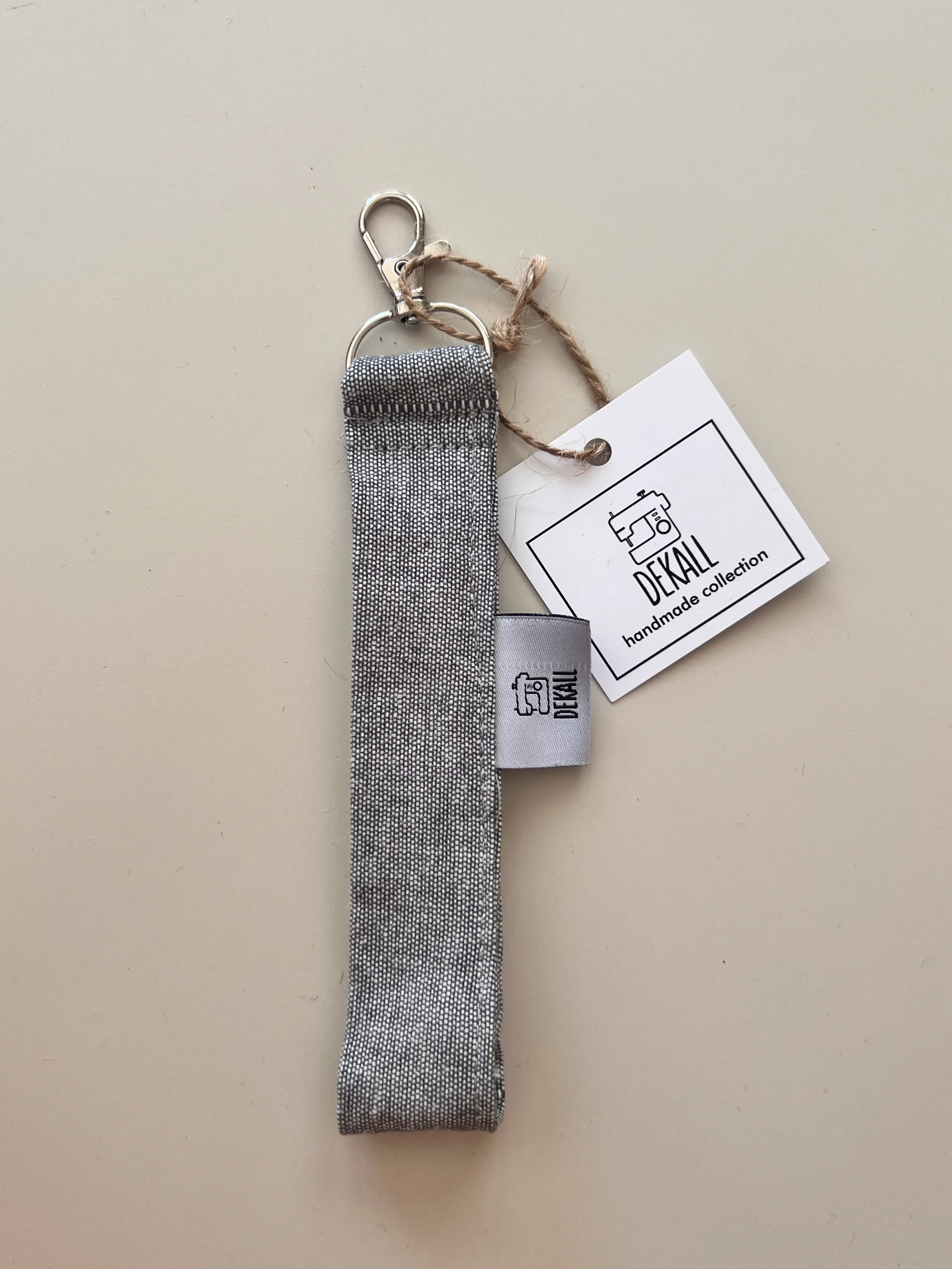 Key Chains Graphite Grey - φωτογραφία 1